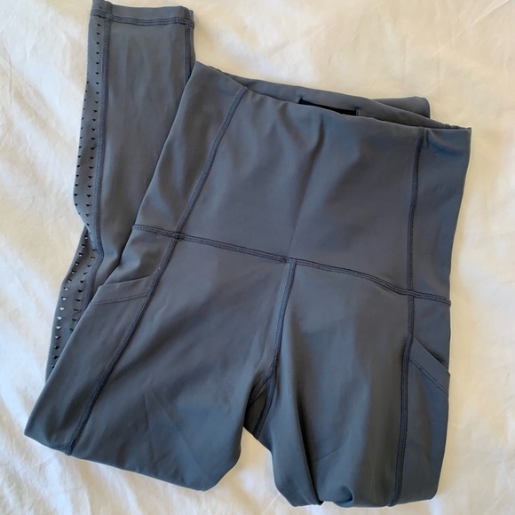 MoveMama workout maternity leggings (S) - Picture 7 of 7